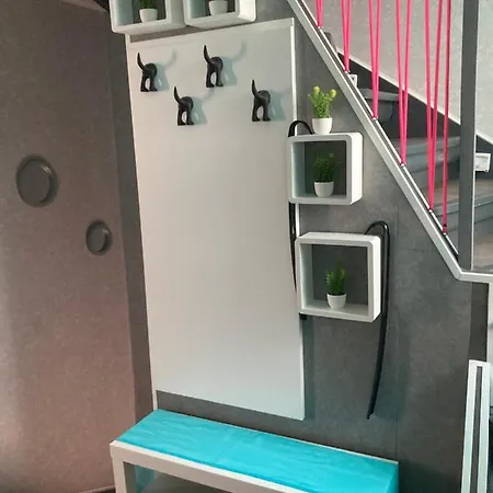 Modern Mitten In Der Stadt Und Doch Sehr Ruhig 2 Minuten Zu Therme Bad Ems