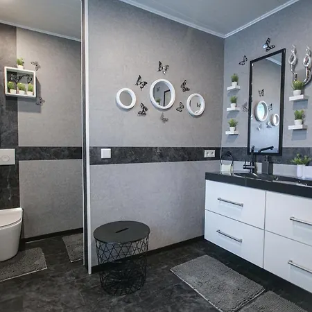 Appartamento Modern Mitten In Der Stadt Und Doch Sehr Ruhig 2 Minuten Zu Therme Bad Ems