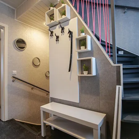 Modern Mitten In Der Stadt Und Doch Sehr Ruhig 2 Minuten Zu Therme アパート