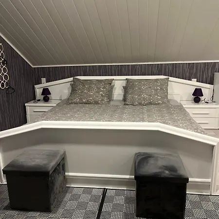 Modern Mitten In Der Stadt Und Doch Sehr Ruhig 2 Minuten Zu Therme * Bad Ems