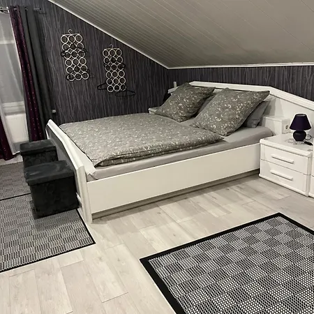 Apartment Modern Mitten In Der Stadt Und Doch Sehr Ruhig 2 Minuten Zu Therme *