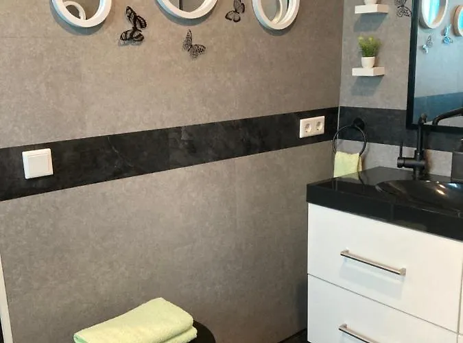 Apartamento Modern Mitten In Der Stadt Und Doch Sehr Ruhig 2 Minuten Zu Therme Bad Ems