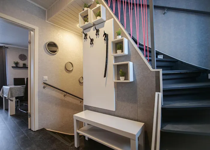 Modern Mitten In Der Stadt Und Doch Sehr Ruhig 2 Minuten Zu Therme Apartamento