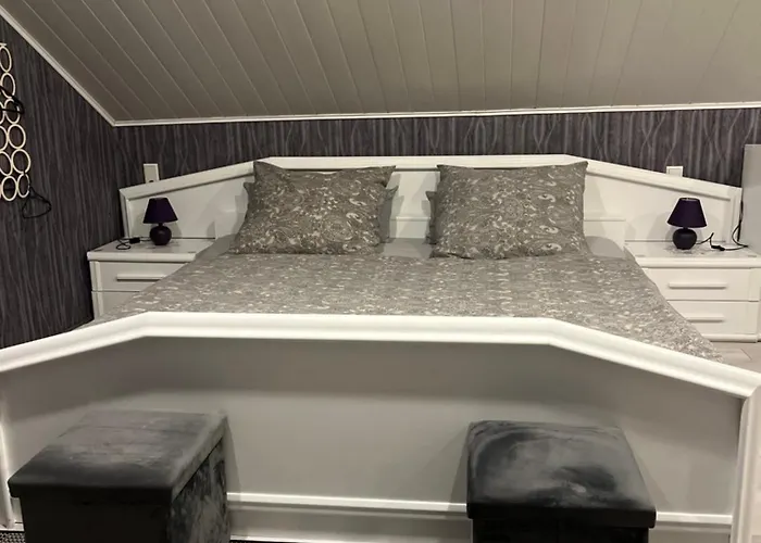 Modern Mitten In Der Stadt Und Doch Sehr Ruhig 2 Minuten Zu Therme * Bad Ems